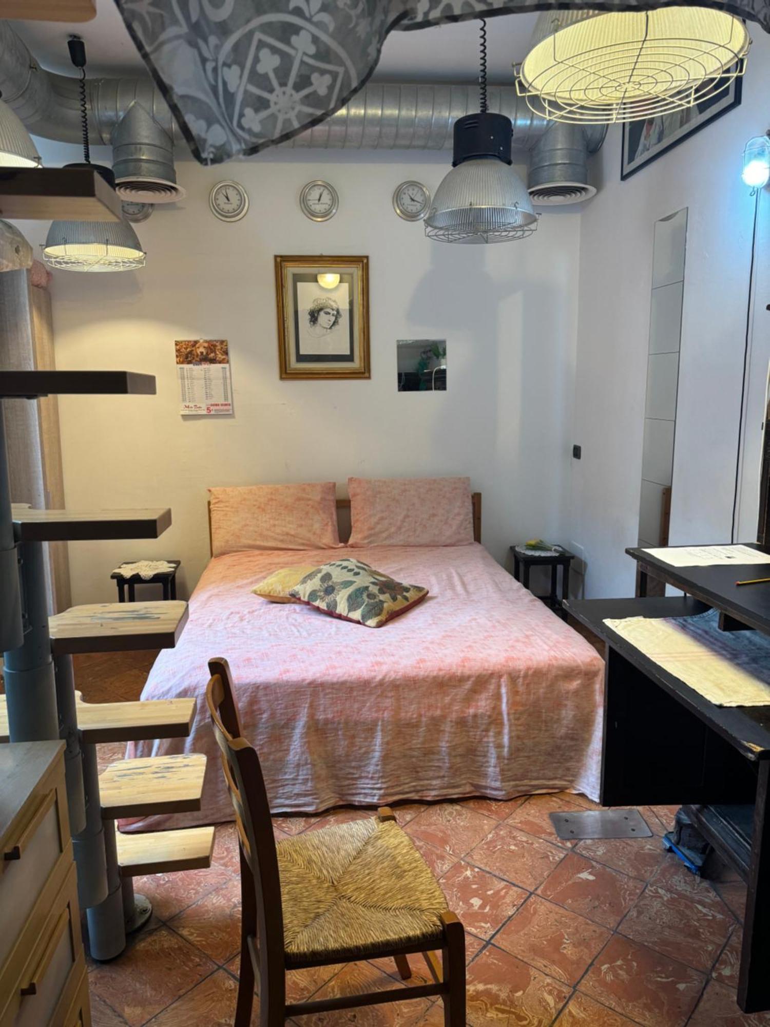 Free 30 Minutes Preemptive Cognitive Disconnect Therapy Price Location Real Duomo Palace Mini Suite Milán Exterior foto