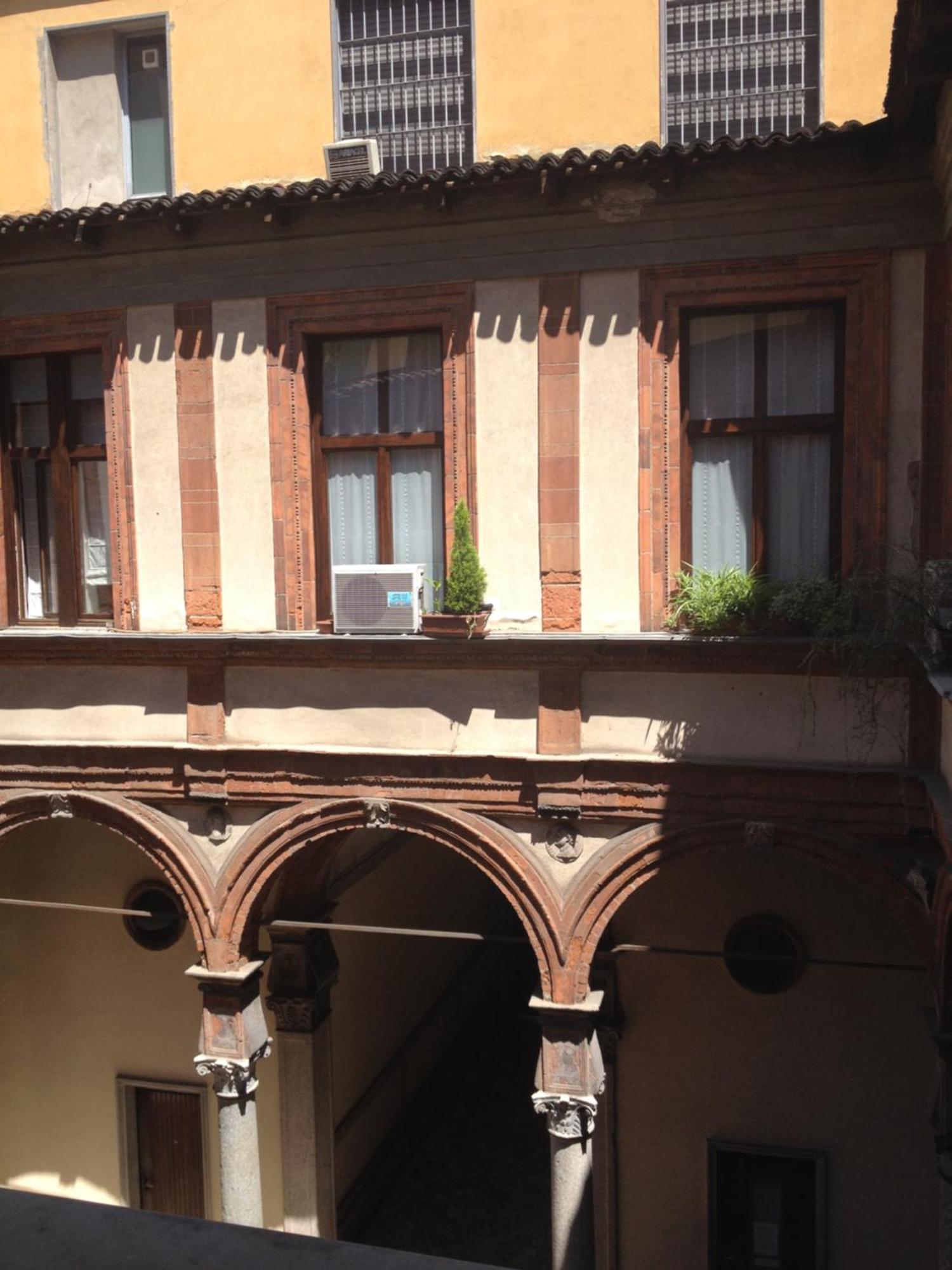 Free 30 Minutes Preemptive Cognitive Disconnect Therapy Price Location Real Duomo Palace Mini Suite Milán Exterior foto